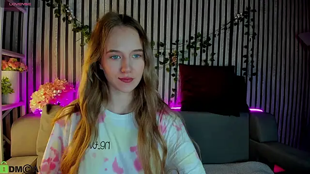 Snapshot of Casey_Sweeet chatting on 02.18.26 Casey Sweeet online show from 02.18.26