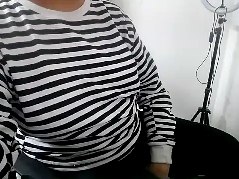 Roshi Love online show from 02.15.26