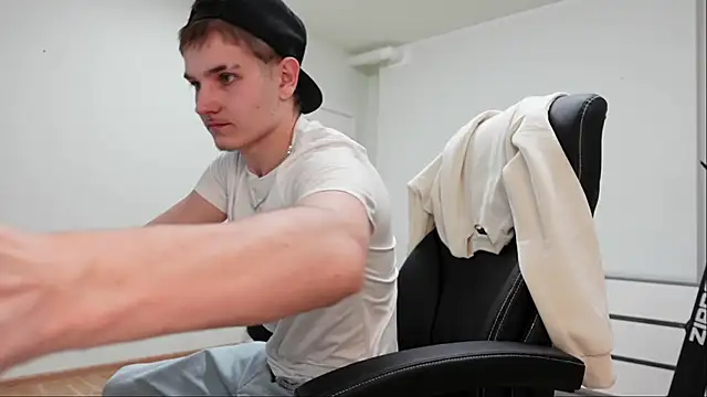 Mark Karson online show from 10.31.25