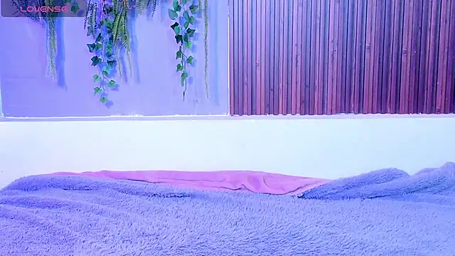 Dakotaferreti online show from 10.07.25