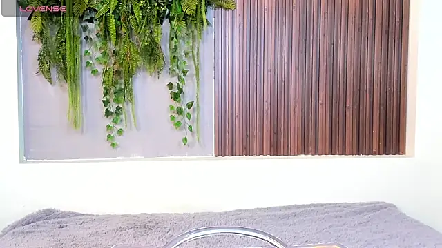 Dakotaferreti online show from 10.14.25