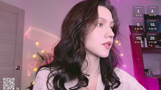 KendalHottt online show from 12.04.25