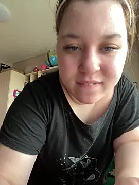 Snapshot of Kemeli008 chatting on 09.21.25 Kemeli008 online show from 09.21.25