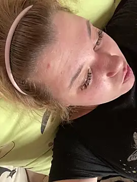 Snapshot of Kemeli008 chatting on 09.22.25 Kemeli008 online show from 09.22.25