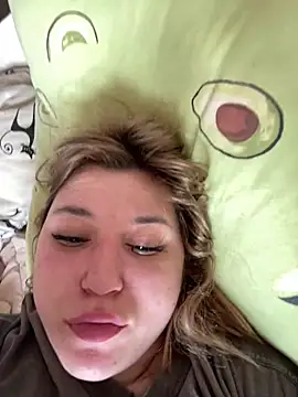 Snapshot of Kemeli008 chatting on 09.23.25 Kemeli008 online show from 09.23.25