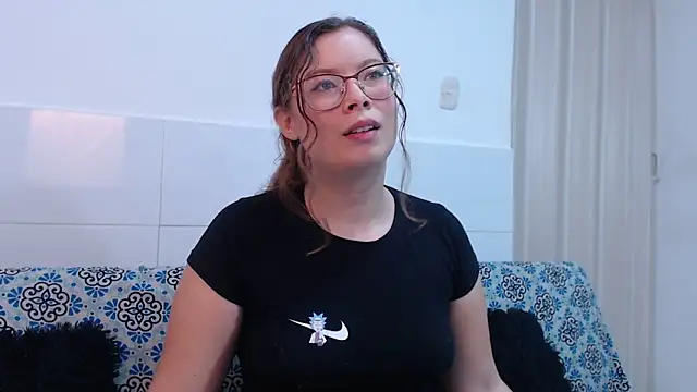 zoewhite2 online show from 09.15.25