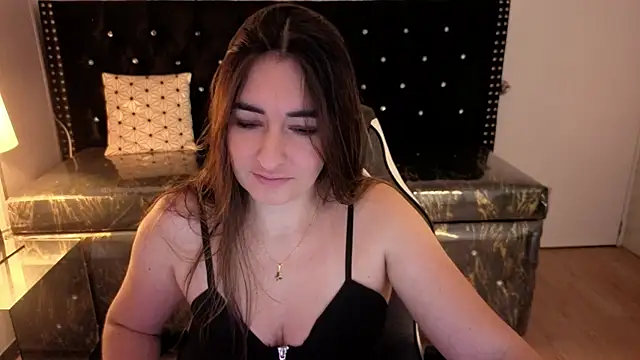 Snapshot of Soffi_betacur_b chatting on 09.14.25 Soffi betacur b online show from 09.14.25