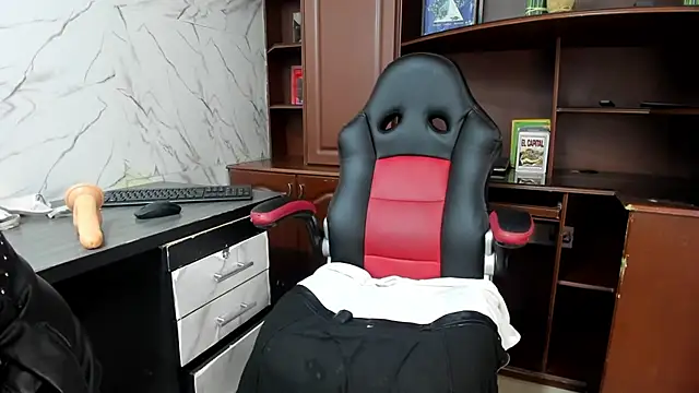 Snapshot of AnastasiaBelov chatting on 10.07.25 AnastasiaBelov online show from 10.07.25