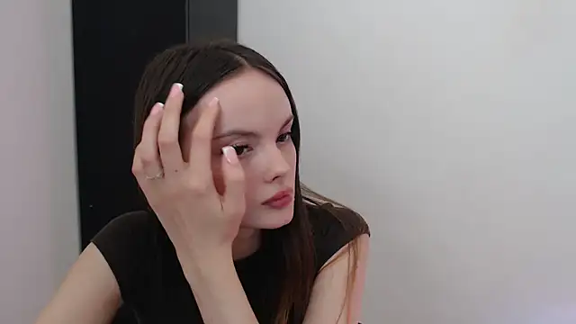 Snapshot of Ariella_ari chatting on 09.17.25 Ariella ari online show from 09.17.25