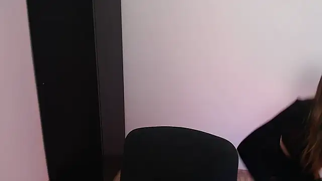 Snapshot of Ariella_ari chatting on 10.07.25 Ariella ari online show from 10.07.25