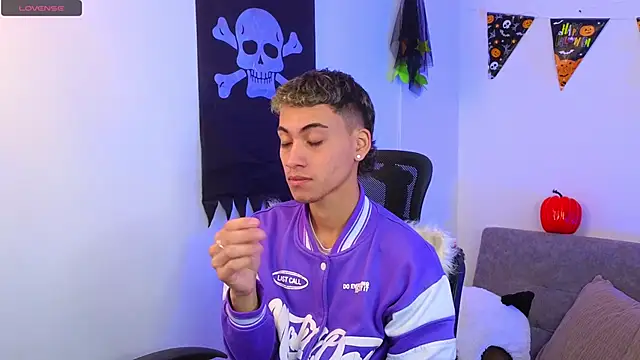 yulian vasquez online show from 10.16.25