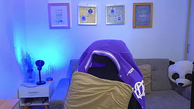 yulian vasquez online show from 12.04.25