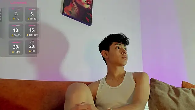 LoganTwink18 online show from 09.30.25