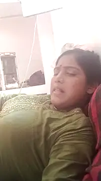 Guriya0076 online show from 05.14.26