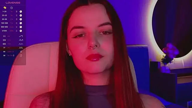 Snapshot of BellaDevile_ chatting on 10.01.25 BellaDevile online show from 10.01.25