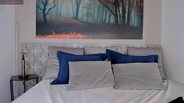 Snapshot of isabellasouza chatting on 10.17.25 isabellasouza online show from 10.17.25