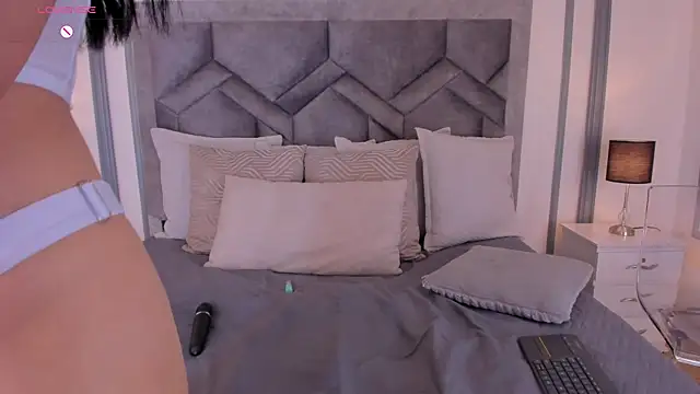 Snapshot of lucianacohelo chatting on 09.13.25 lucianacohelo online show from 09.13.25