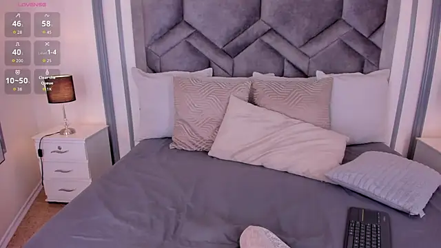 Snapshot of lucianacohelo chatting on 11.12.25 lucianacohelo online show from 11.12.25