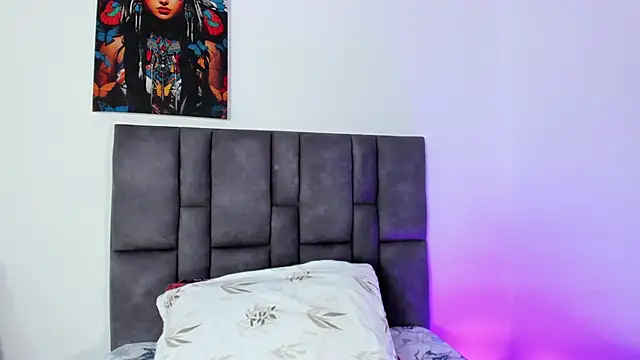 Snapshot of abby_jones2 chatting on 09.26.25 abby jones2 online show from 09.26.25