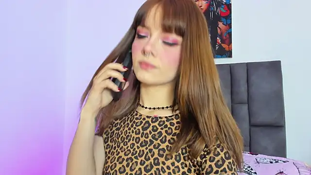 Snapshot of abby_jones2 chatting on 10.14.25 abby jones2 online show from 10.14.25