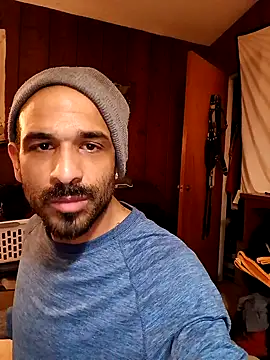 Snapshot of BEBE5757 chatting on 11.08.25 BEBE5757 online show from 11.08.25