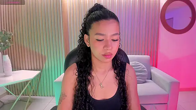 Snapshot of SophieHouston_ chatting on 10.07.25 SophieHouston online show from 10.07.25