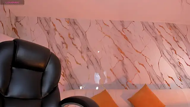 SophieHouston  online show from 05.28.26