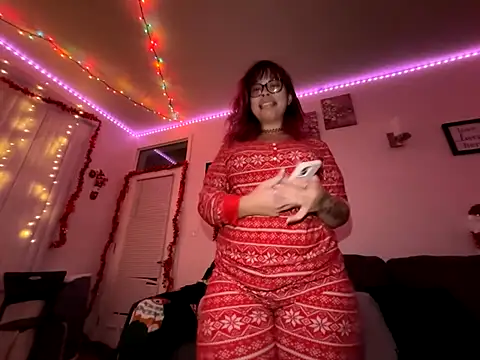 moan4mona online show from 12.14.25