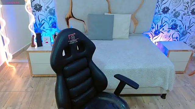 Snapshot of Ette_tay chatting on 09.19.25 Ette tay online show from 09.19.25