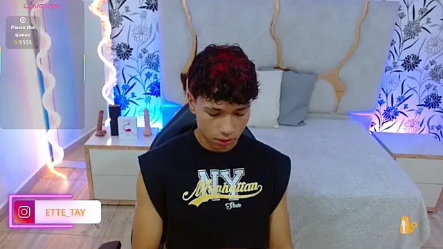 Snapshot of Ette_tay chatting on 09.21.25 Ette tay online show from 09.21.25