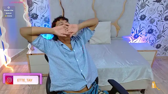 Snapshot of Ette_tay chatting on 09.26.25 Ette tay online show from 09.26.25