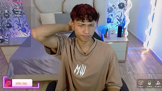 Snapshot of Ette_tay chatting on 10.16.25 Ette tay online show from 10.16.25