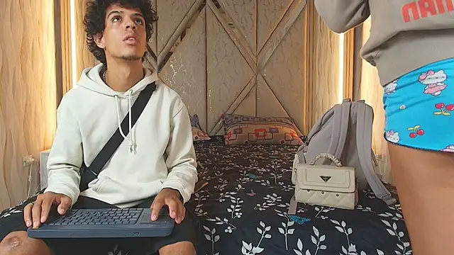 Hotcouple 222 online show from 05.27.26