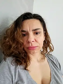 Victoria Vergara online show from 03.26.26