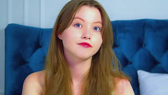 KeiraAsti online show from 09.17.25