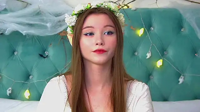 KeiraAsti online show from 10.26.25