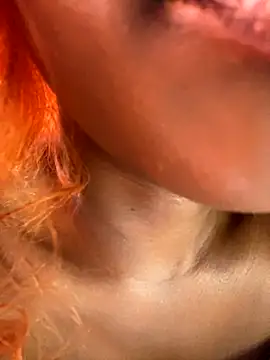 Snapshot of Caramel_Mellow chatting on 10.09.25 Caramel Mellow online show from 10.09.25