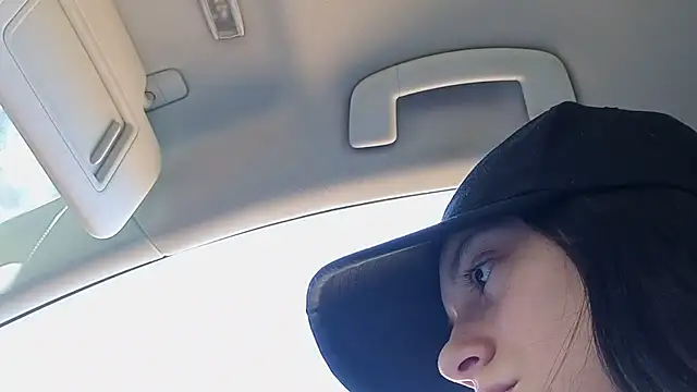 Snapshot of Pisypussy chatting on 09.21.25 Pisypussy online show from 09.21.25