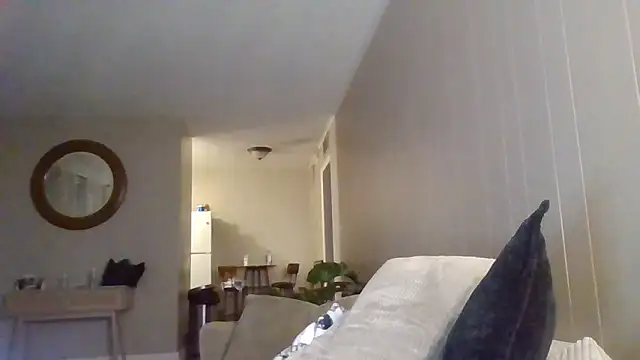 Miss honey94 online show from 09.28.25