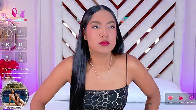 Mia Roset online show from 10.01.25