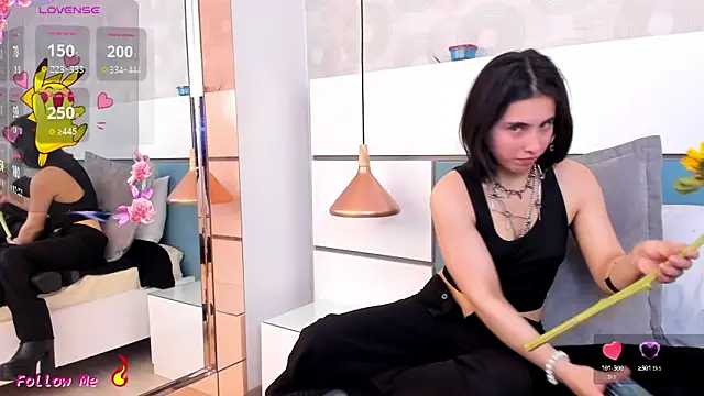 Snapshot of Ashkoreh chatting on 09.20.25 Ashkoreh online show from 09.20.25