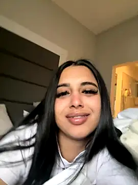 Snapshot of LilMisIndianx chatting on 10.20.25 LilMisIndianx online show from 10.20.25