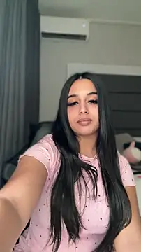 LilMisIndianx online show from 04.16.26