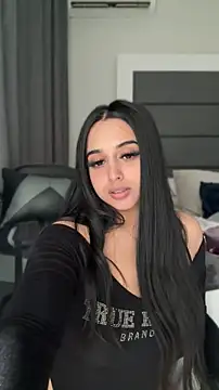 LilMisIndianx online show from 04.19.26