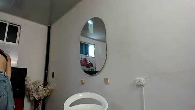 Snapshot of pinky_f00x chatting on 06.09.26 pinky f00x online show from 06.09.26