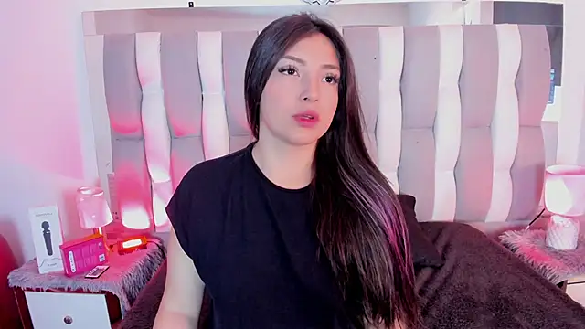 Snapshot of Adaara_Rey chatting on 09.14.25 Adaara Rey online show from 09.14.25