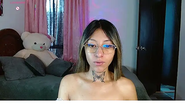 Hoolly Jones online show from 01.13.26