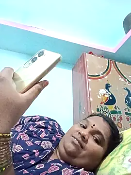 Snapshot of tamil_Vanthana chatting on 09.15.25 tamil Vanthana online show from 09.15.25
