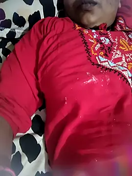 Cute Amiya online show from 10.31.25