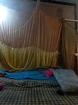 Snapshot of Babhi_Love chatting on 09.18.25 Babhi Love online show from 09.18.25